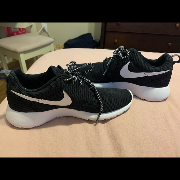 the new roshes shoes